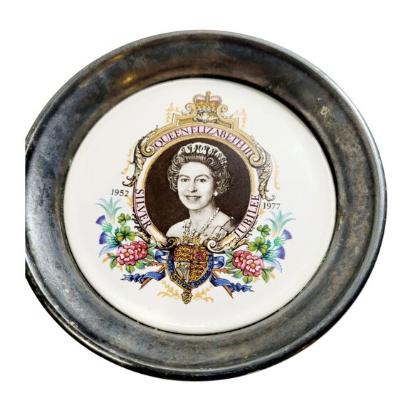Vintage 1977 Silver Jubilee Queen Elizabeth II Silver-Plated Dish England 4.5" - Picture 2 of 7
